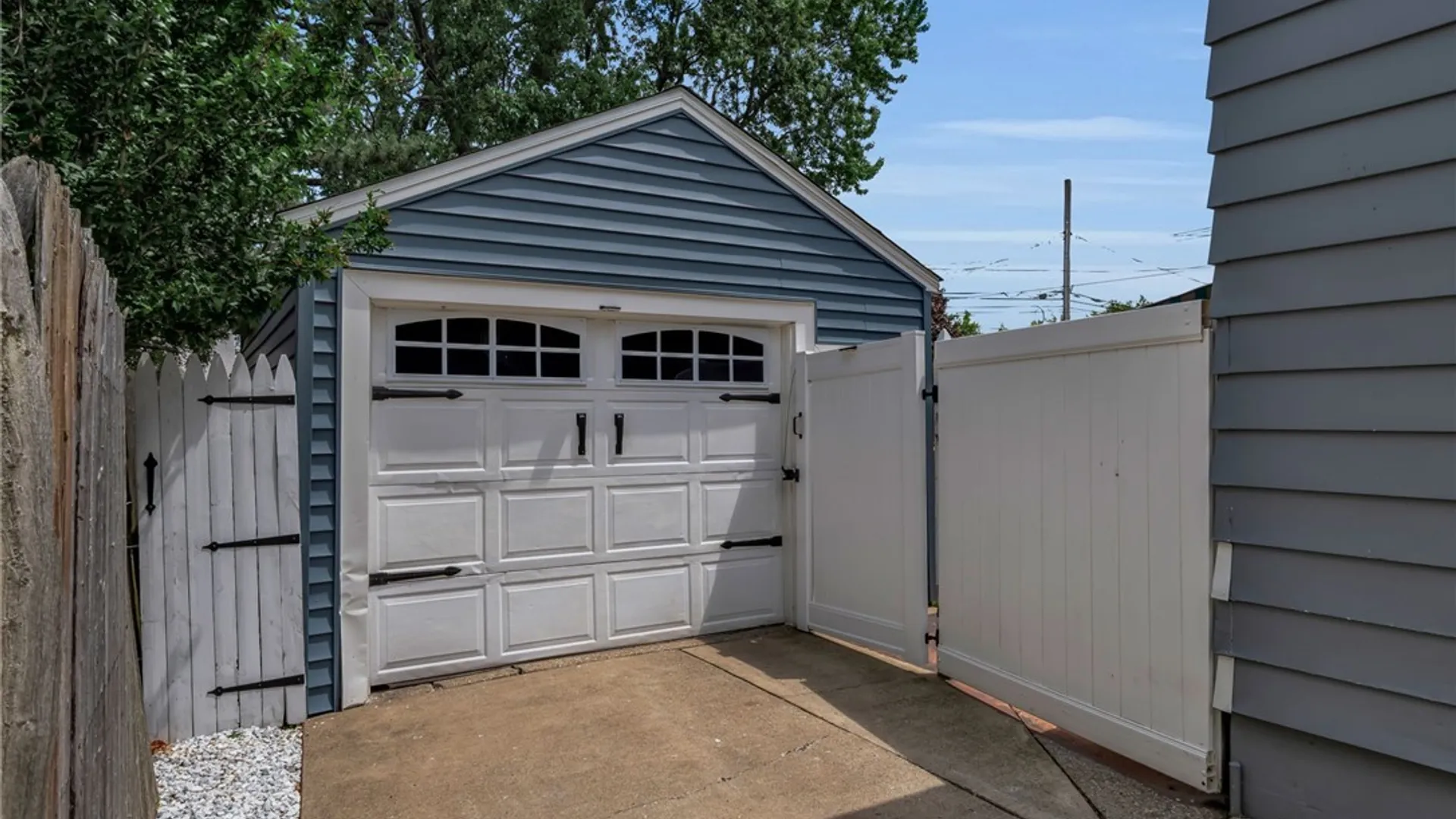 Property at 203 Hawthorne Avenue, Tonawanda, NY 14223 36