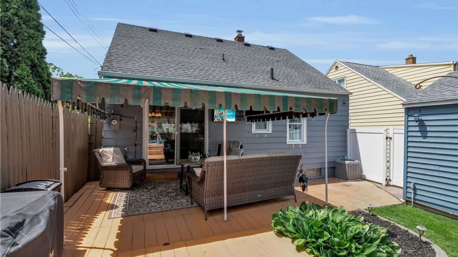 Property at 203 Hawthorne Avenue, Tonawanda, NY 14223 41