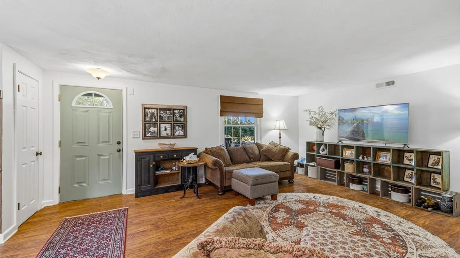 Property at 1278 E Park Road, Grand Island, NY 14072 9