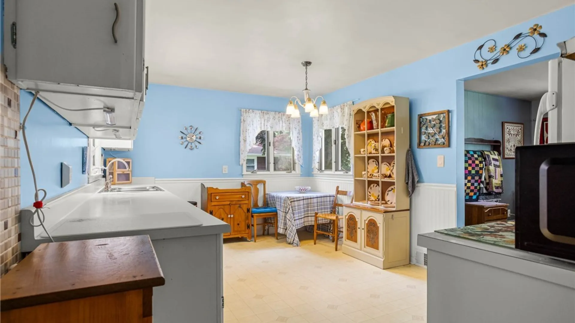 Property at 5175 Sunset Terrace, Batavia, NY 14020 10