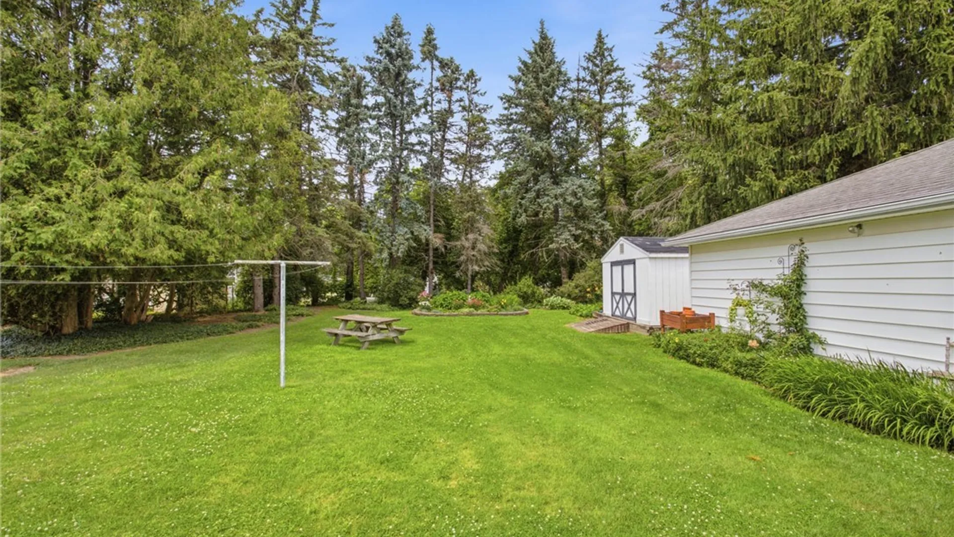 Property at 5175 Sunset Terrace, Batavia, NY 14020 20