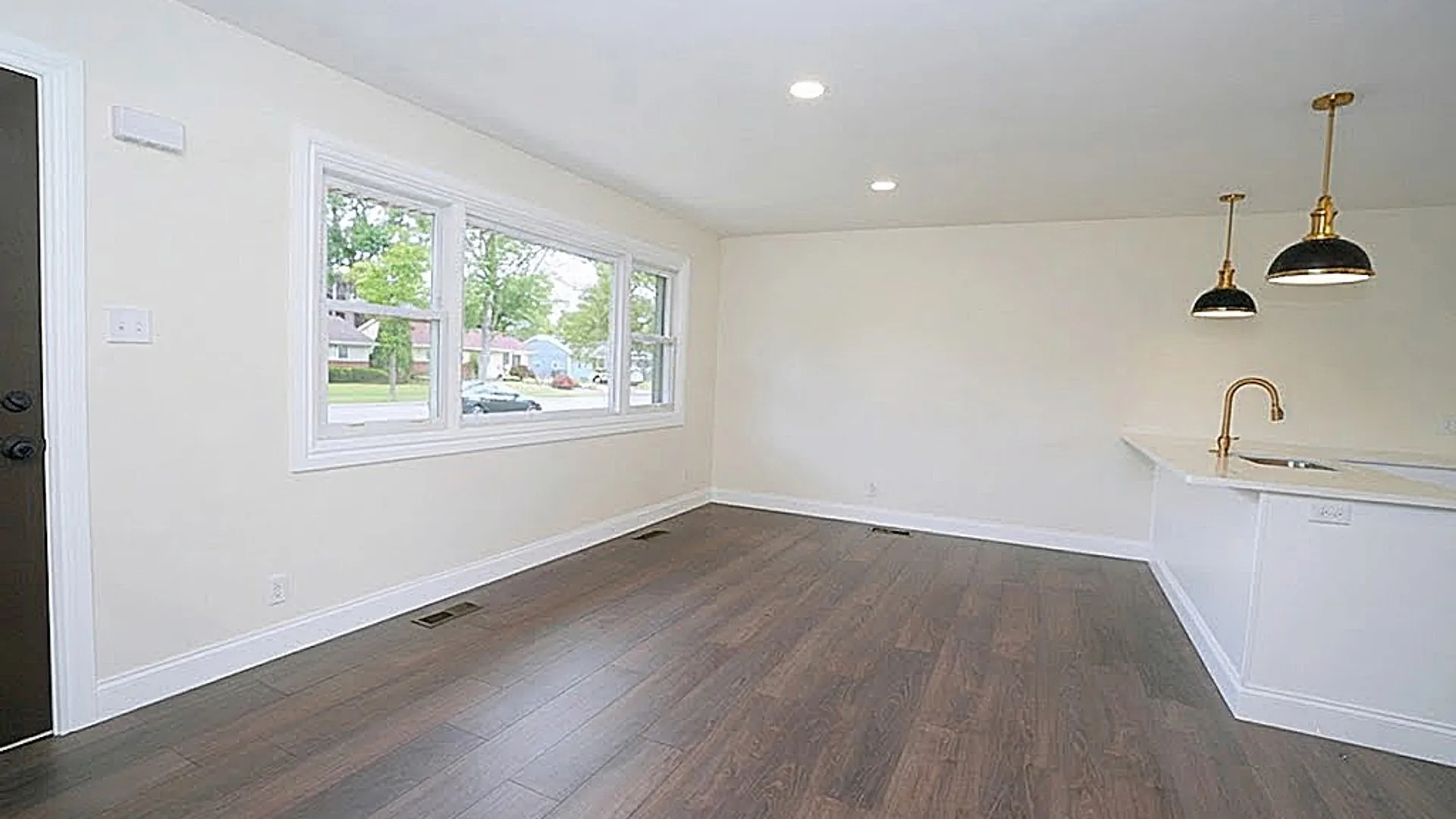 Property at 1733 Leah Drive, North Tonawanda, NY 14120 10