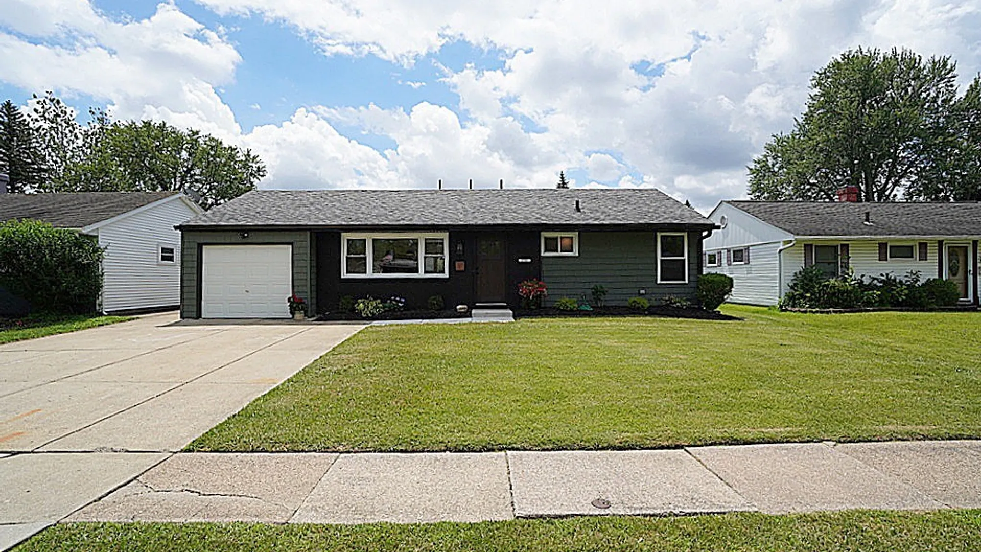Property at 1733 Leah Drive, North Tonawanda, NY 14120 2