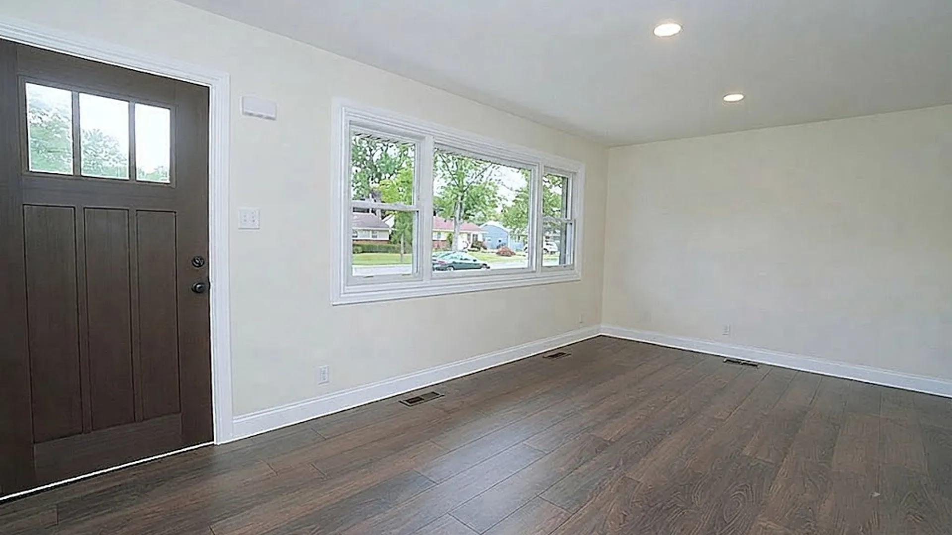 Property at 1733 Leah Drive, North Tonawanda, NY 14120 7