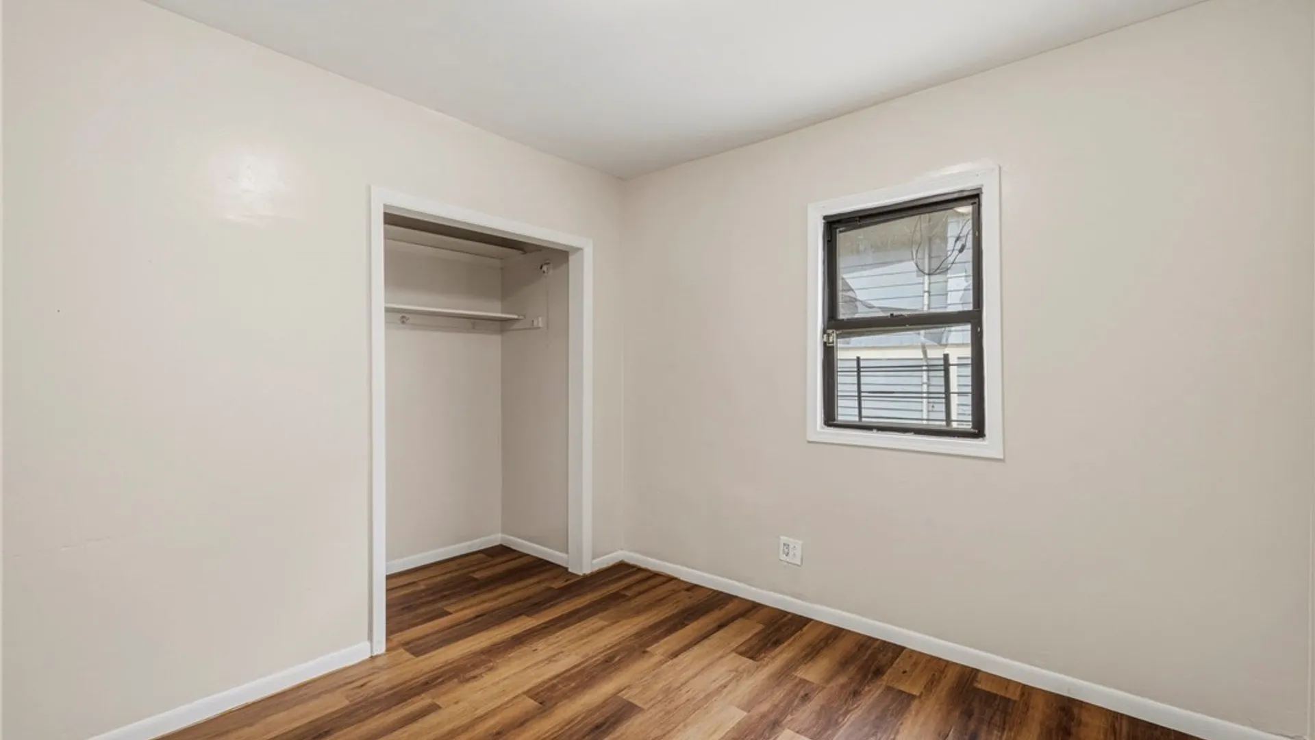 Property at 258 Newburgh Avenue, Buffalo, NY 14215 13