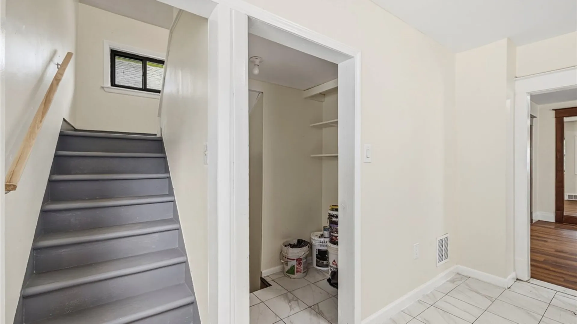 Property at 258 Newburgh Avenue, Buffalo, NY 14215 19