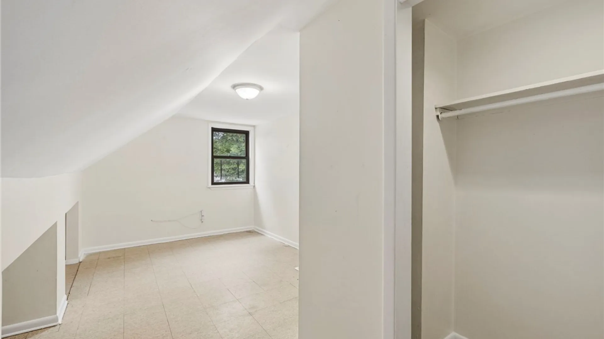 Property at 258 Newburgh Avenue, Buffalo, NY 14215 27