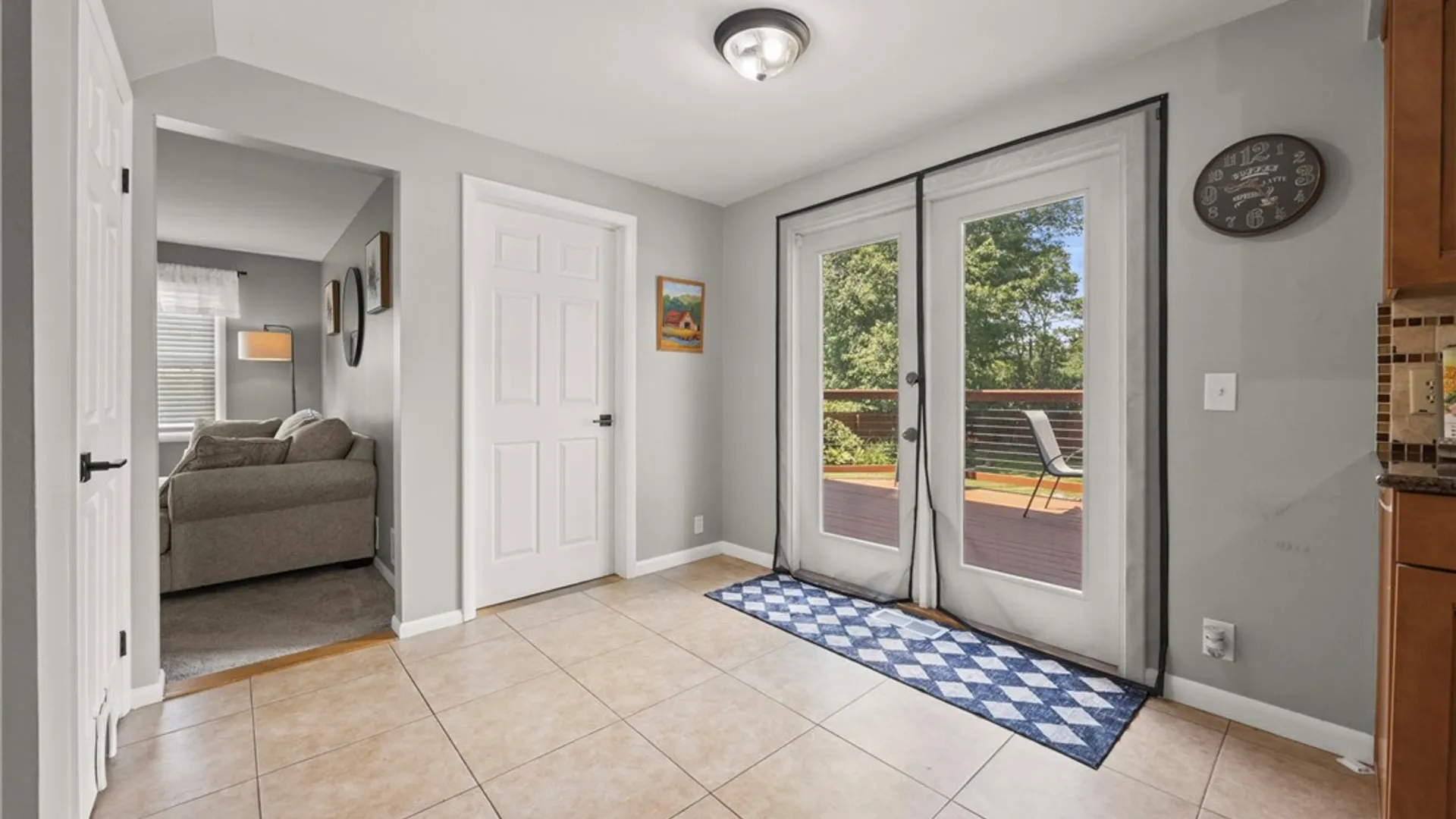 Property at 610 Vintage Lane, Greece, NY 14615 4