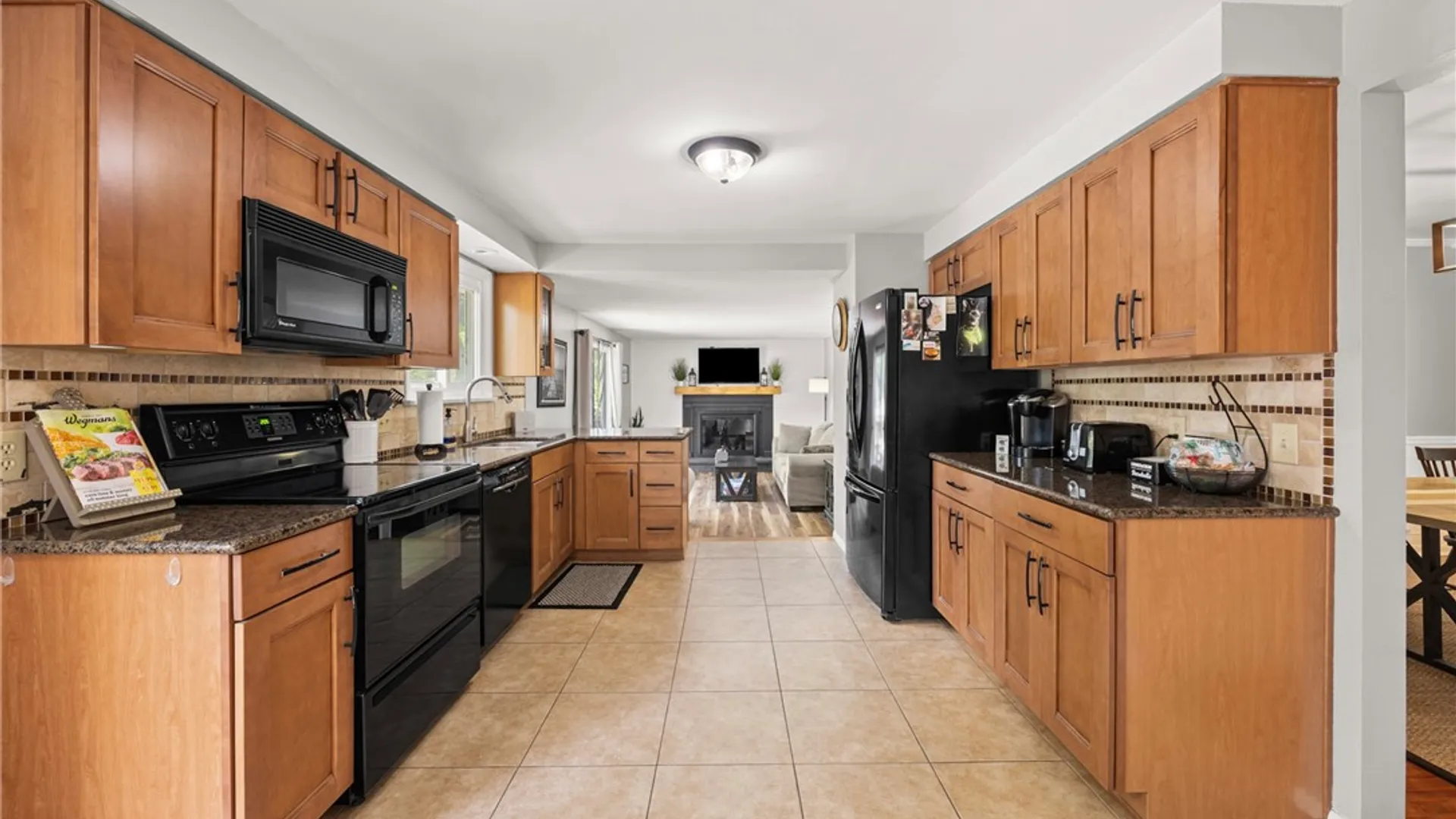 Property at 610 Vintage Lane, Greece, NY 14615 9