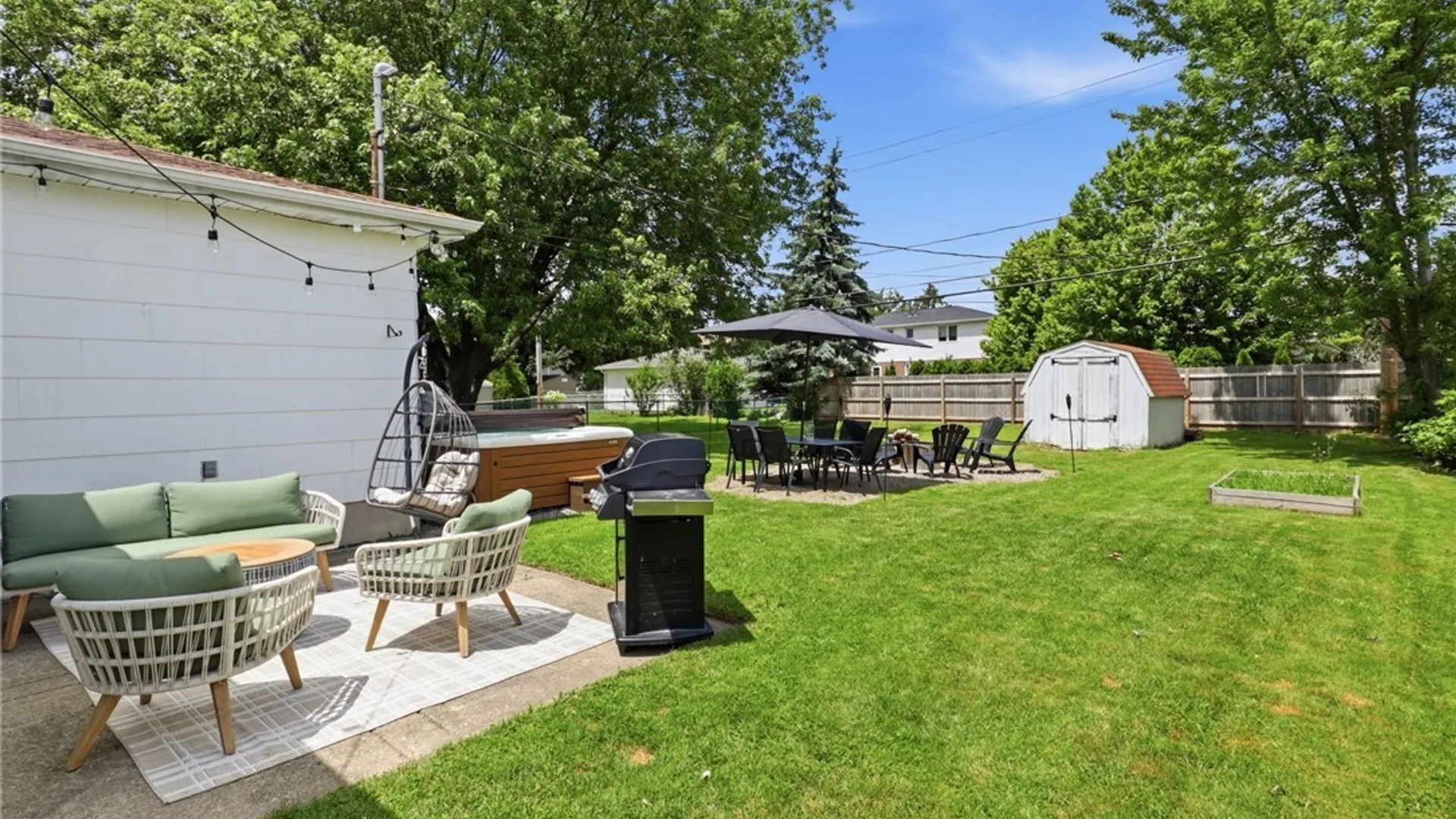 Property at 256 Claudette Court, Cheektowaga, NY 14043 36