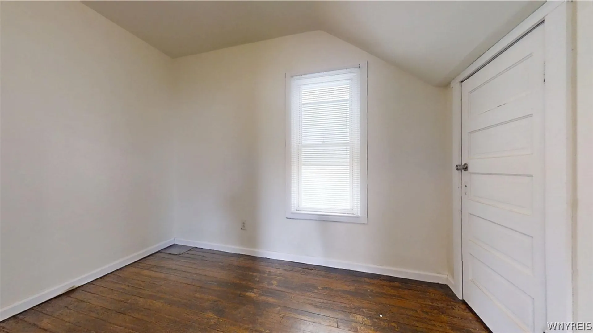 Property at 445 Northampton Street, Buffalo, NY 14432 9
