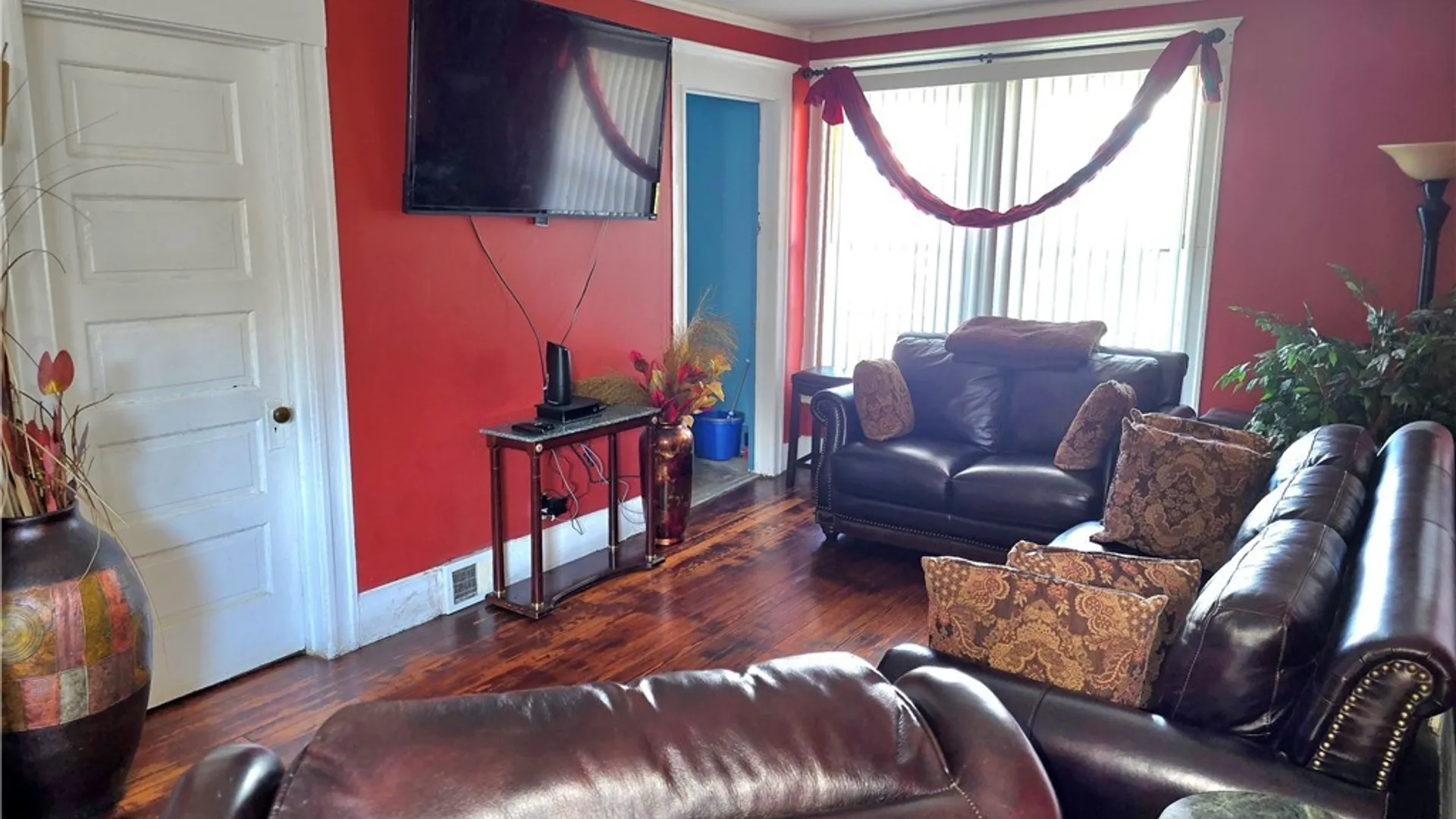 Property at 608 Wyoming Ave, Buffalo, NY 14215 10