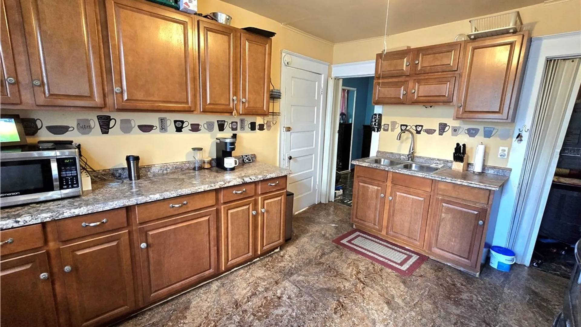 Property at 608 Wyoming Ave, Buffalo, NY 14215 3