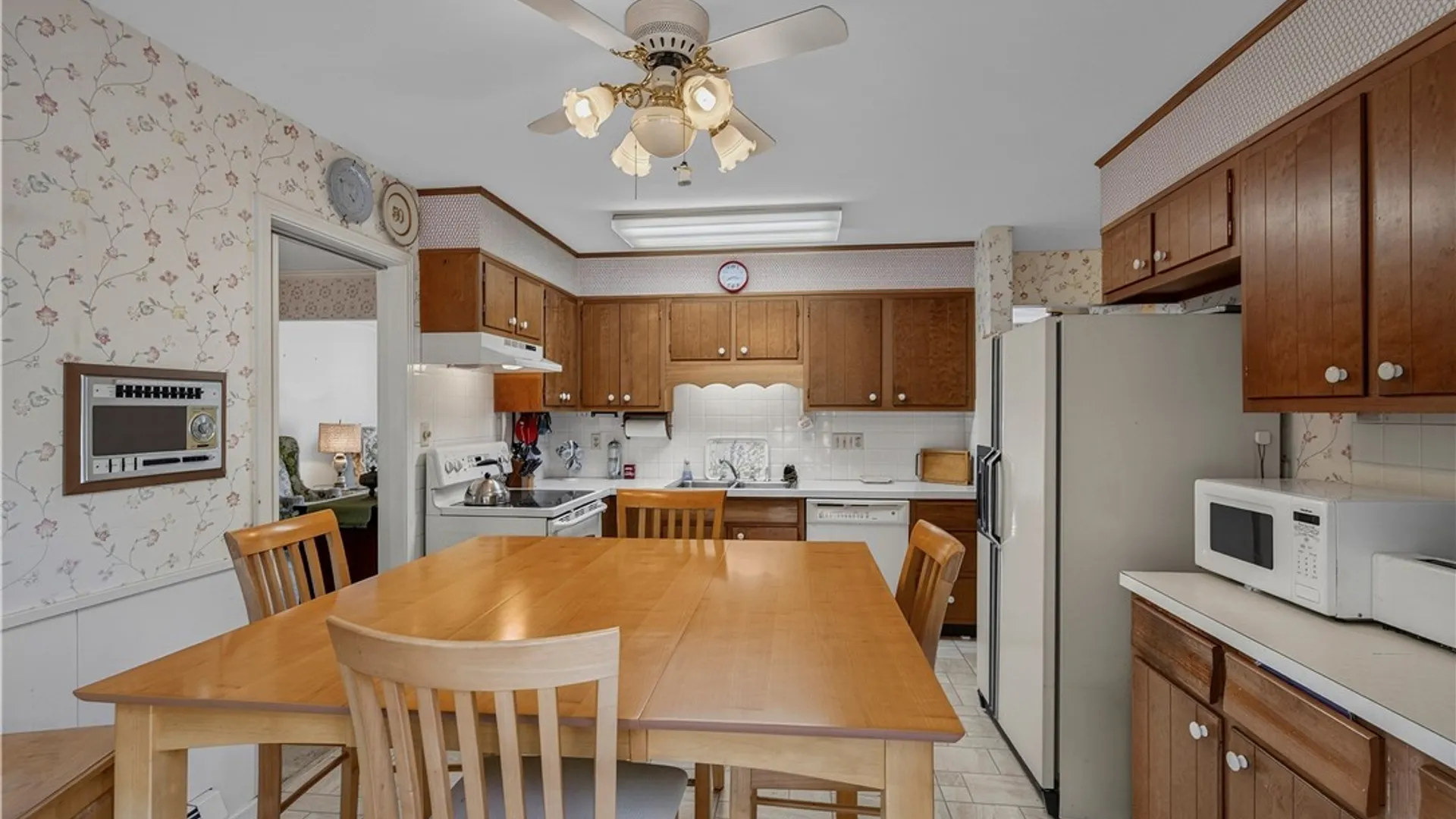Property at 65 Woodberry Road, New Hartford, NY 13413 23