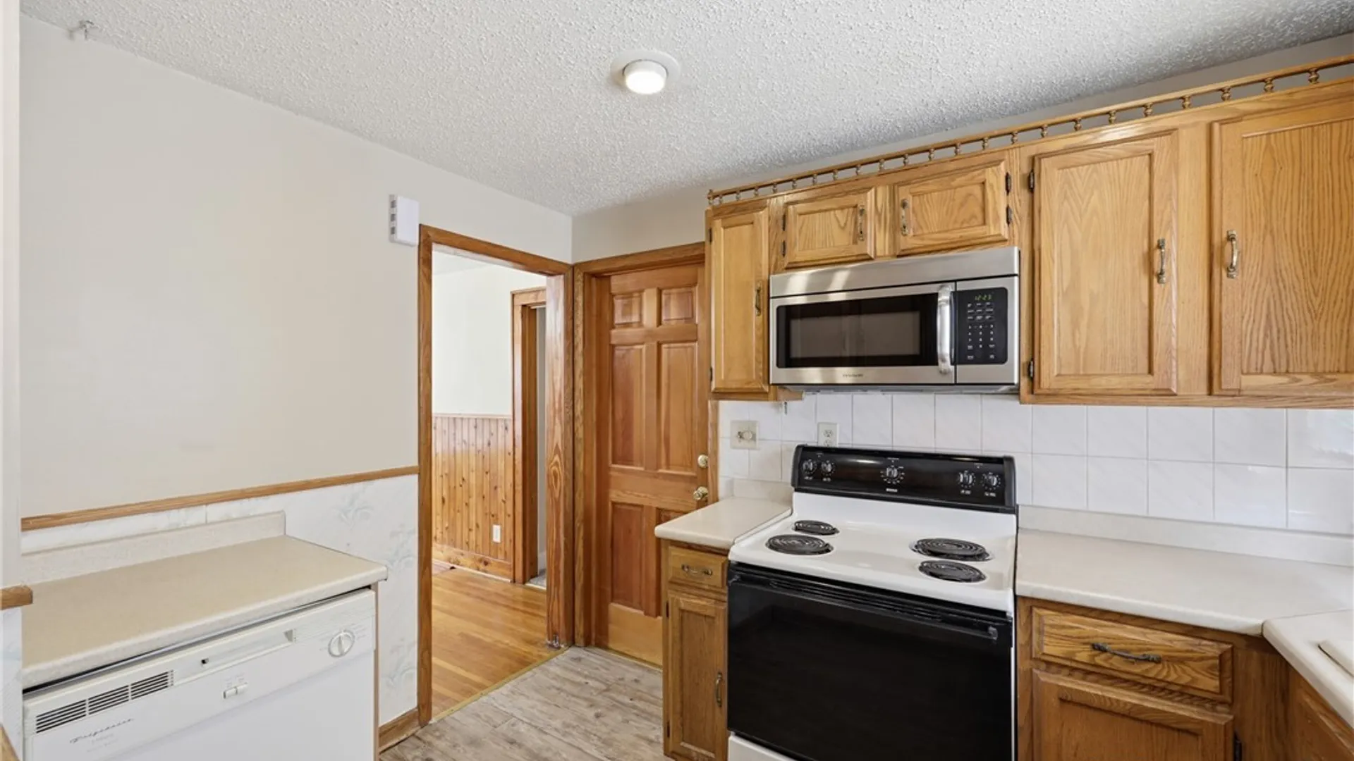 Property at 218 Sanders Road, Buffalo, NY 14216 11