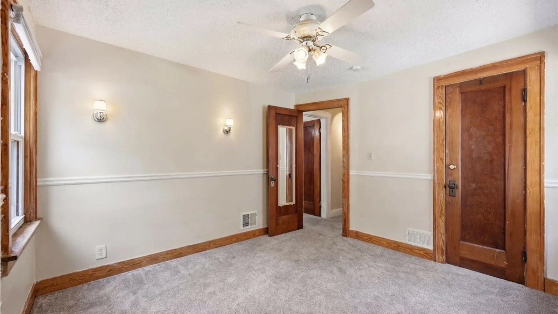 Property at 218 Sanders Road, Buffalo, NY 14216 15
