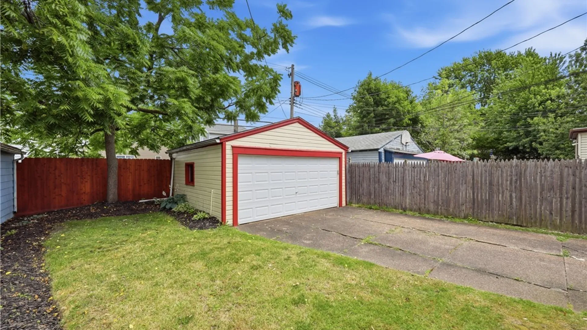 Property at 218 Sanders Road, Buffalo, NY 14216 32