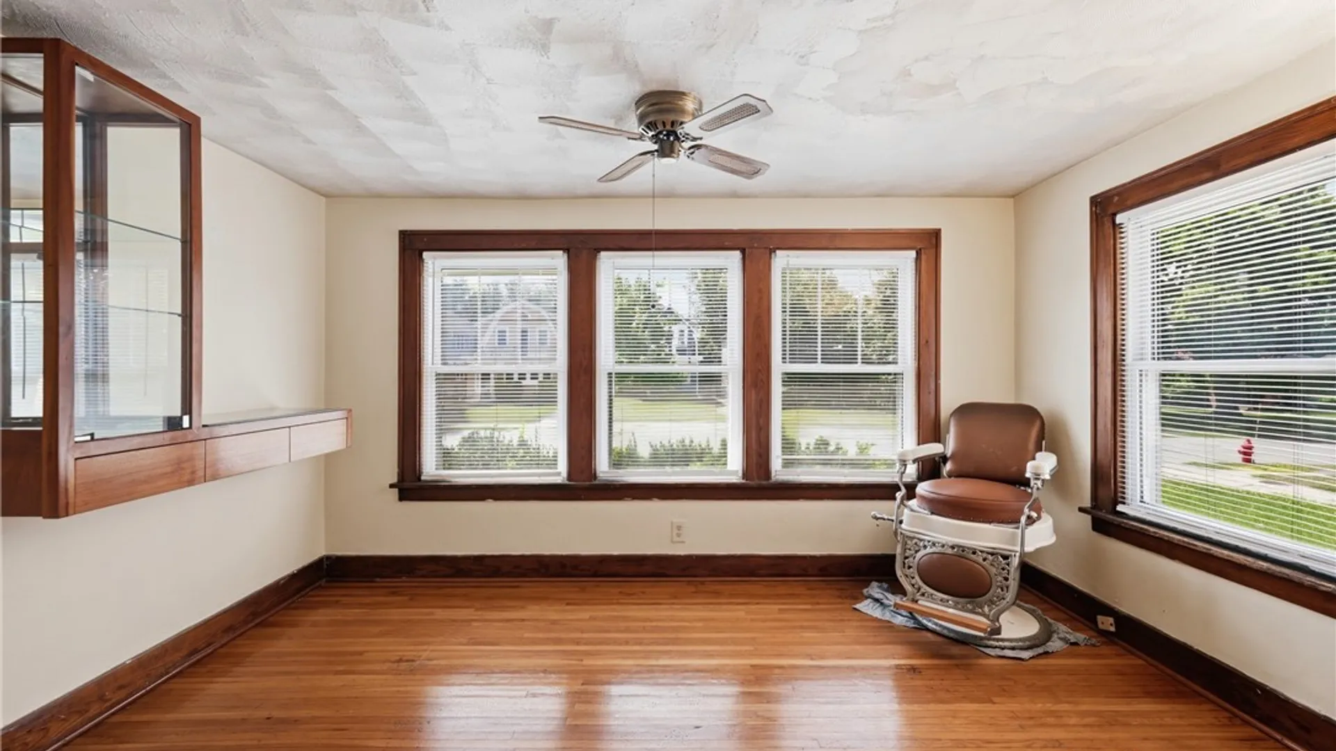 Property at 218 Sanders Road, Buffalo, NY 14216 6