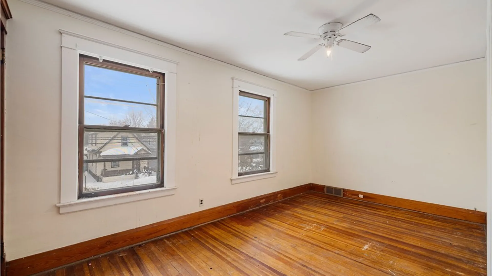 Property at 1703 Niagara Street, Niagara Falls, NY 14303 13