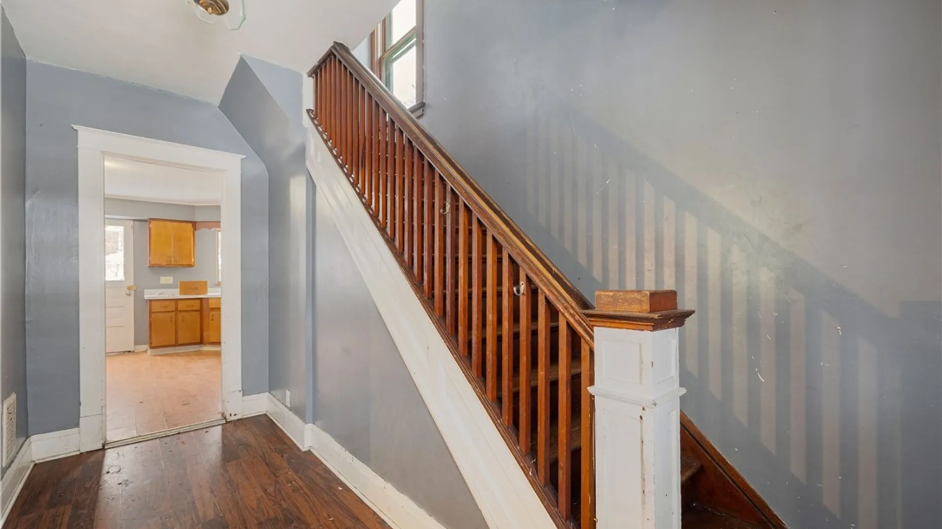 Property at 1703 Niagara Street, Niagara Falls, NY 14303 3
