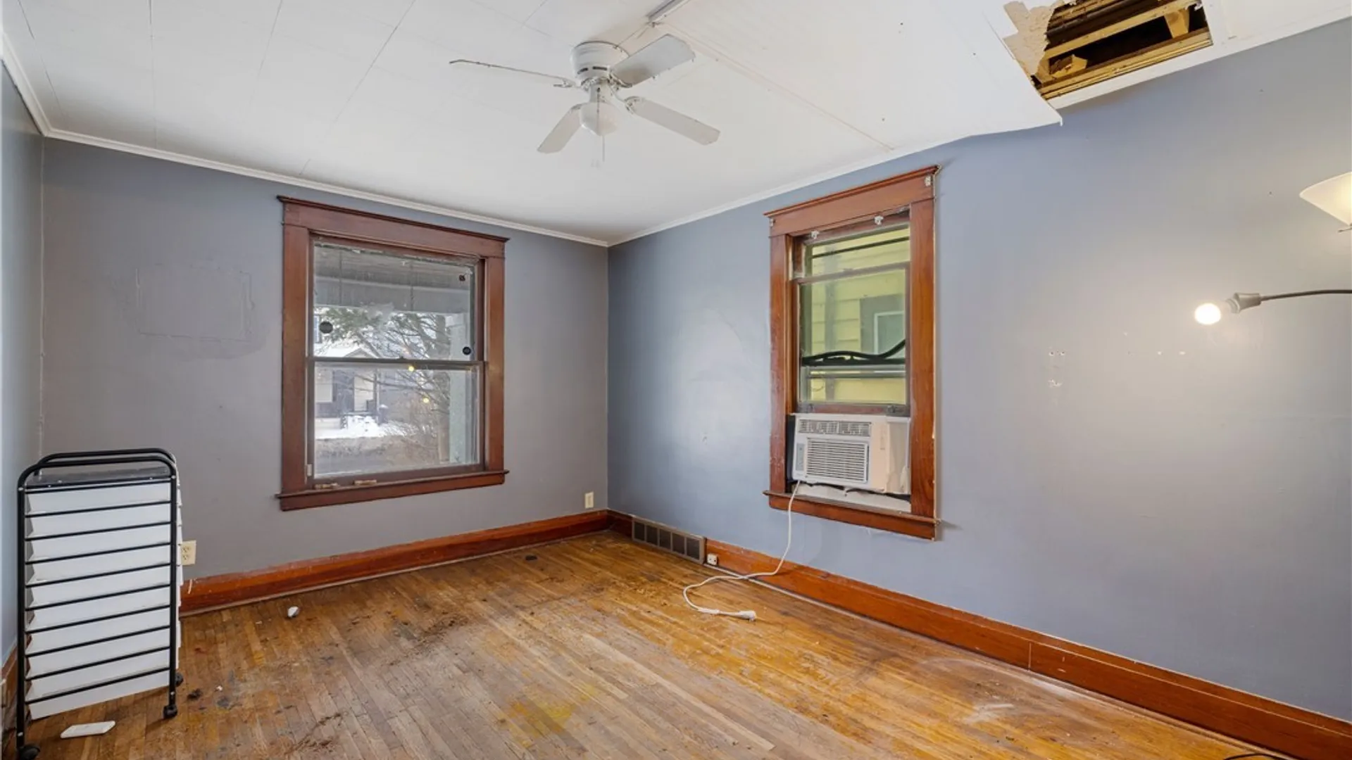 Property at 1703 Niagara Street, Niagara Falls, NY 14303 4
