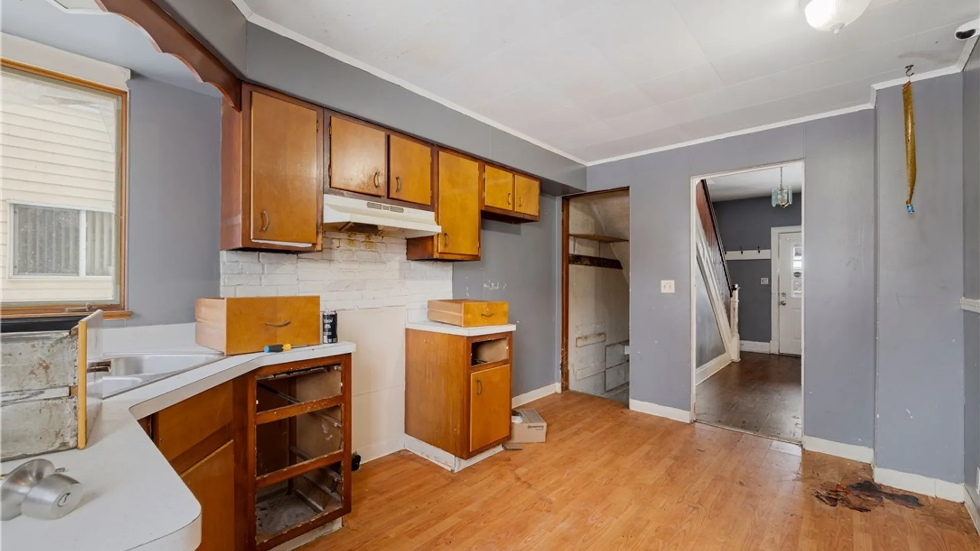 Property at 1703 Niagara Street, Niagara Falls, NY 14303 8