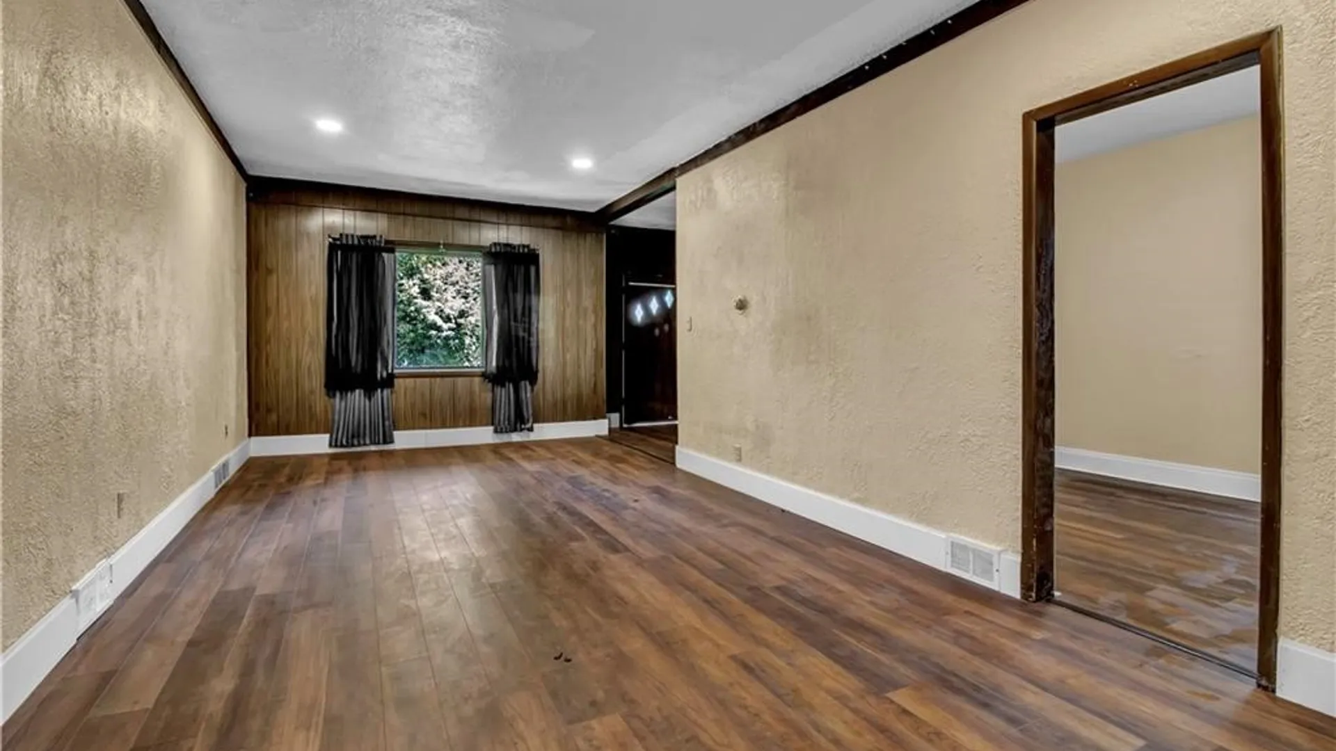 Property at 72 Remoleno Street, Buffalo, NY 14220 6
