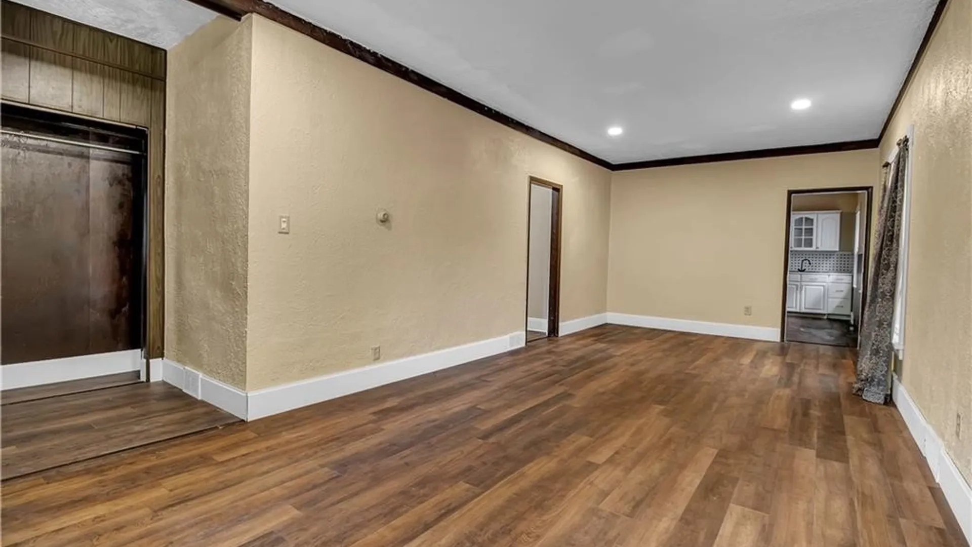 Property at 72 Remoleno Street, Buffalo, NY 14220 9