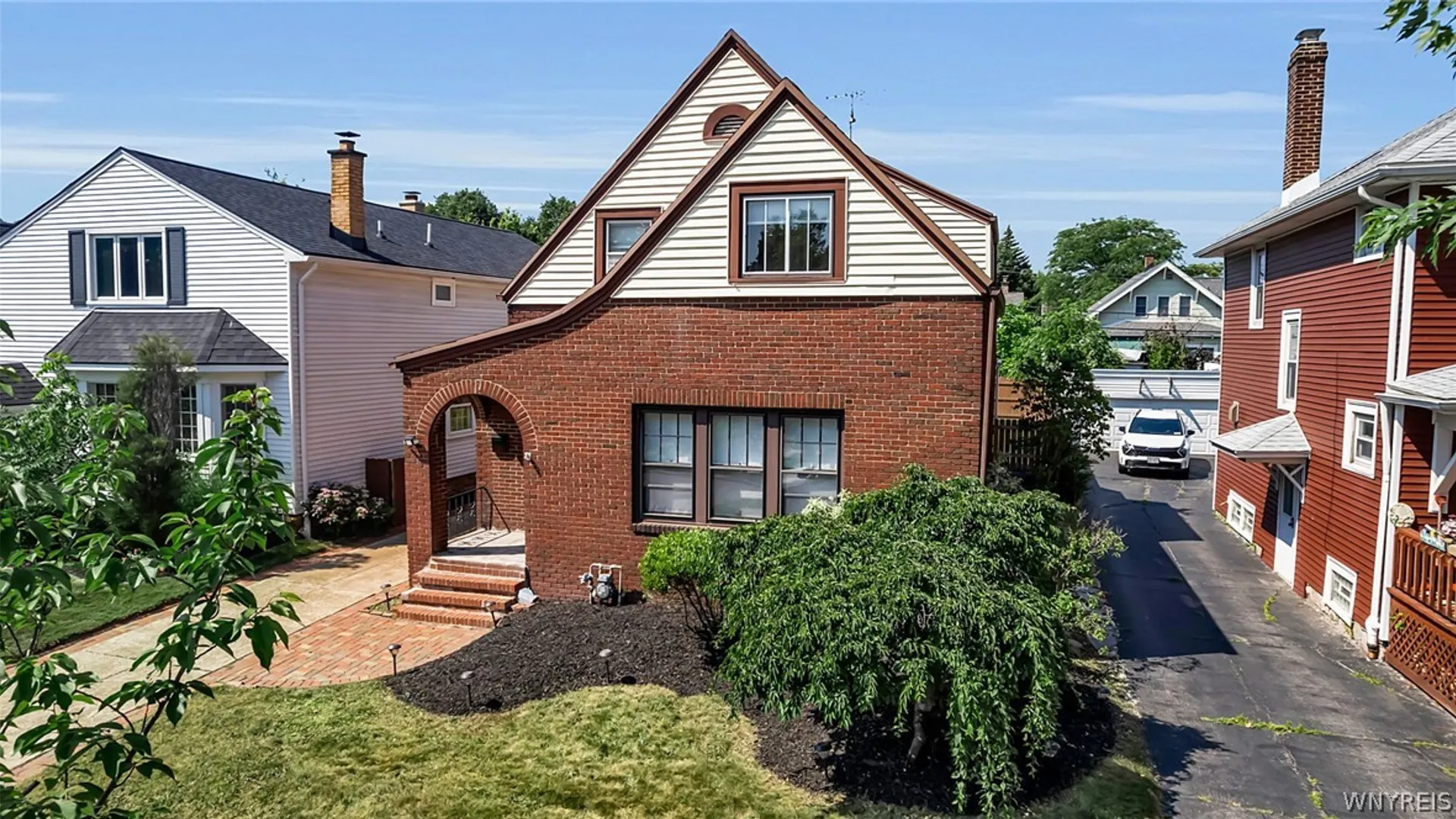Property at 70 Radcliffe Road, Buffalo, NY 14214 2