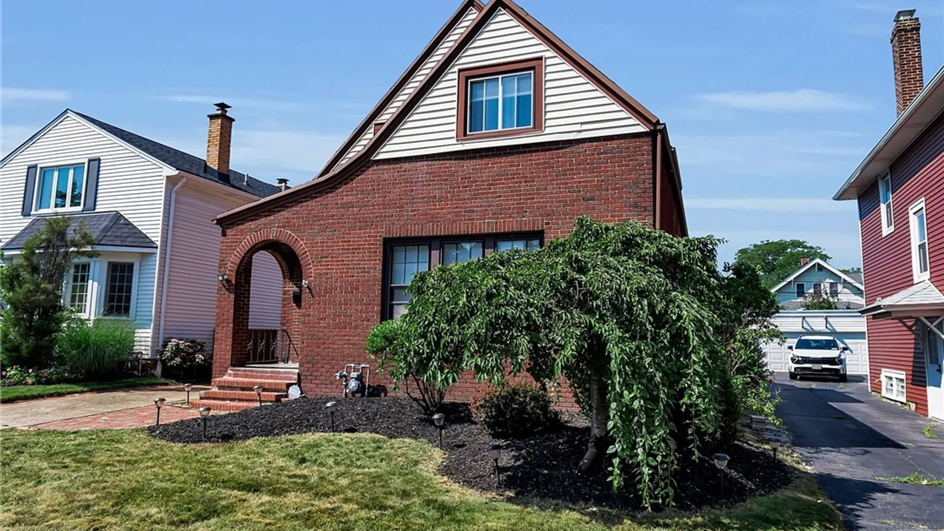 Property at 70 Radcliffe Road, Buffalo, NY 14214 6