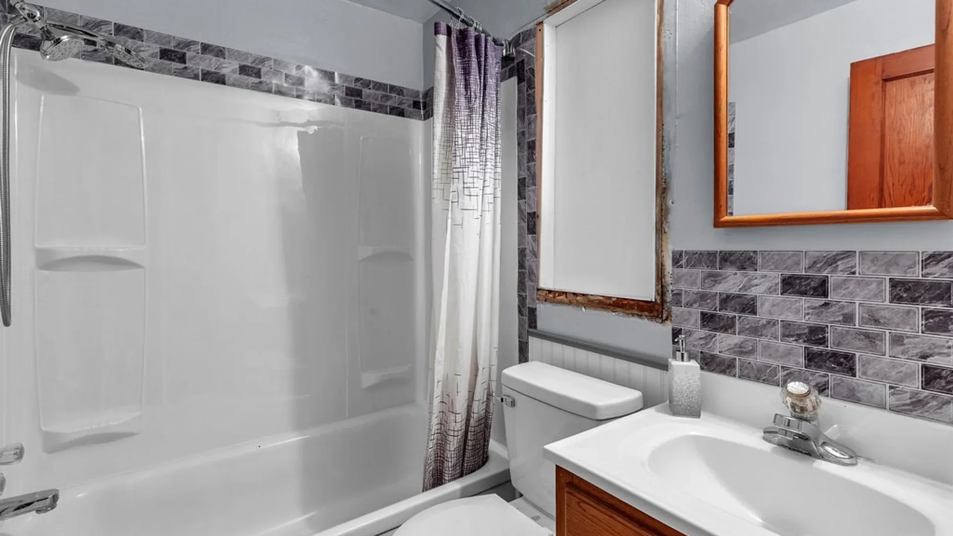 Property at 23 Cherry Lane, Cheektowaga, NY 14225 16