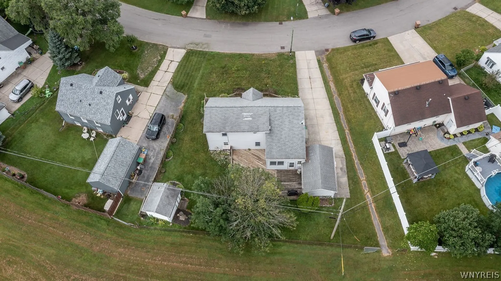 Property at 23 Cherry Lane, Cheektowaga, NY 14225 32