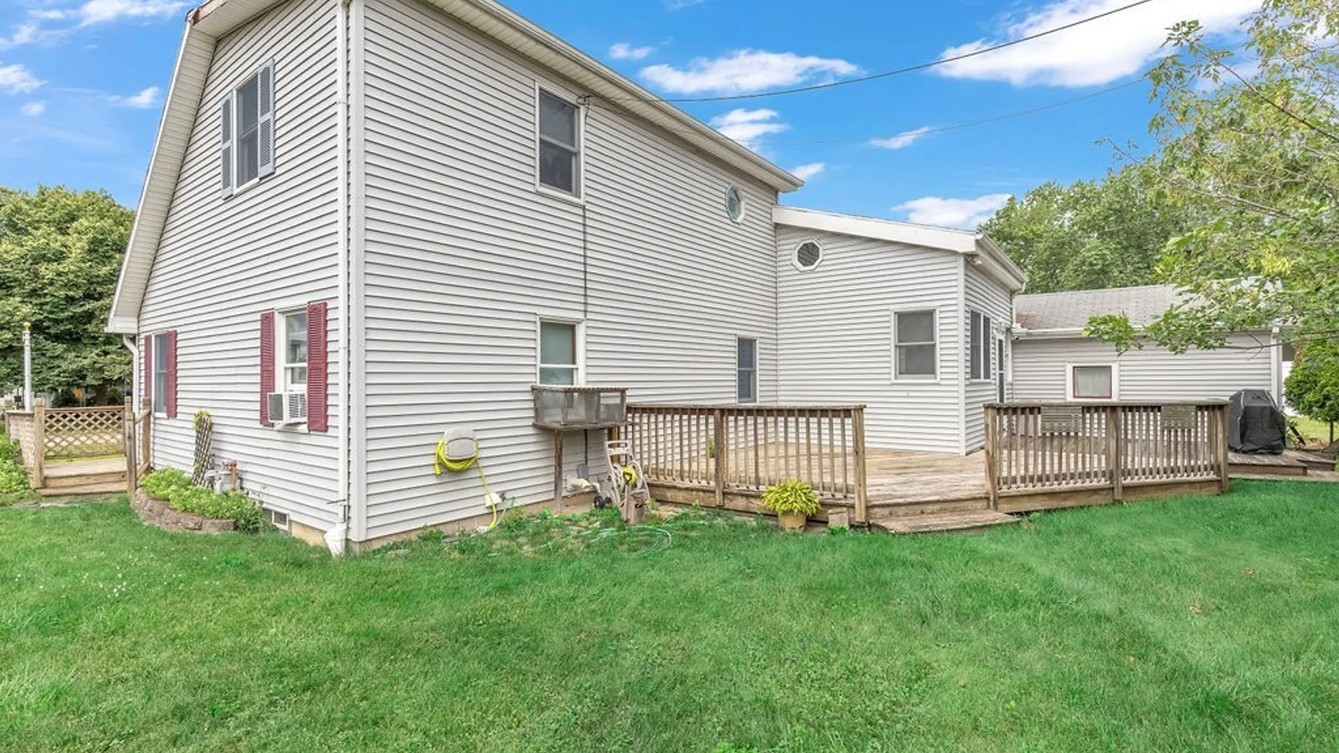 Property at 23 Cherry Lane, Cheektowaga, NY 14225 37
