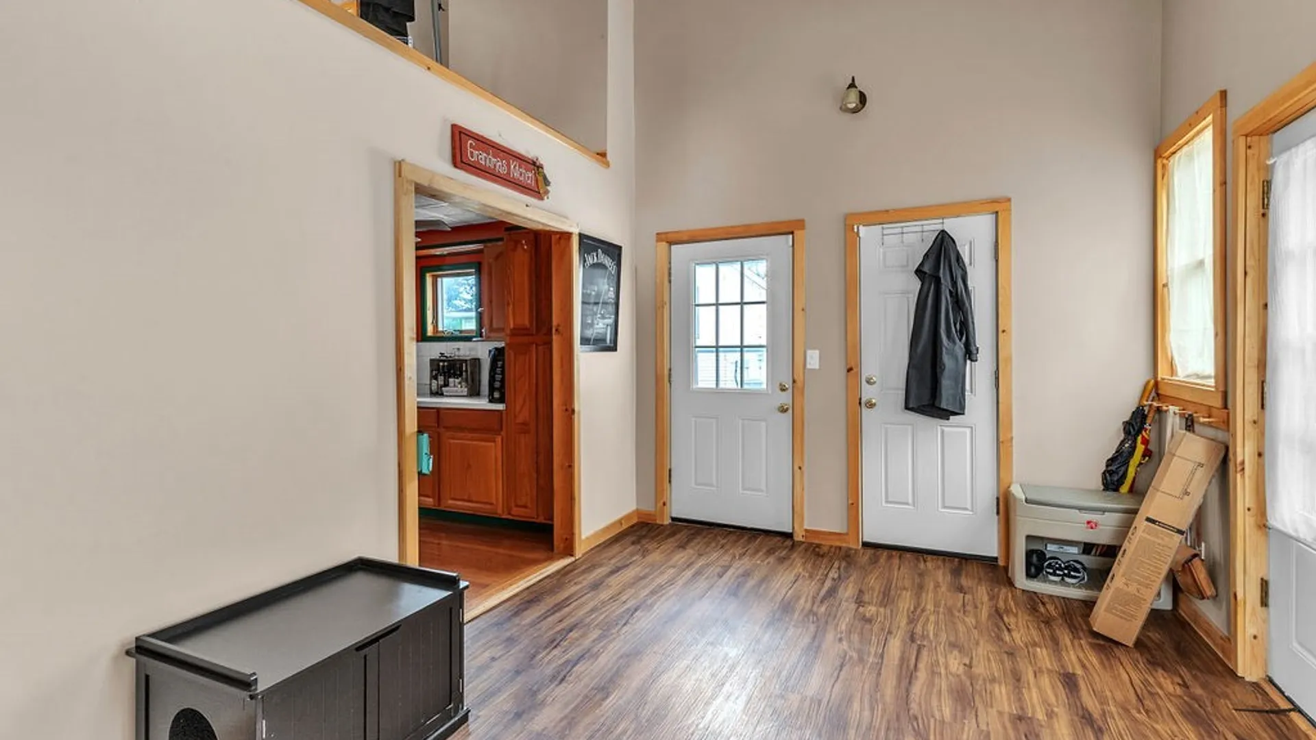 Property at 23 Cherry Lane, Cheektowaga, NY 14225 6
