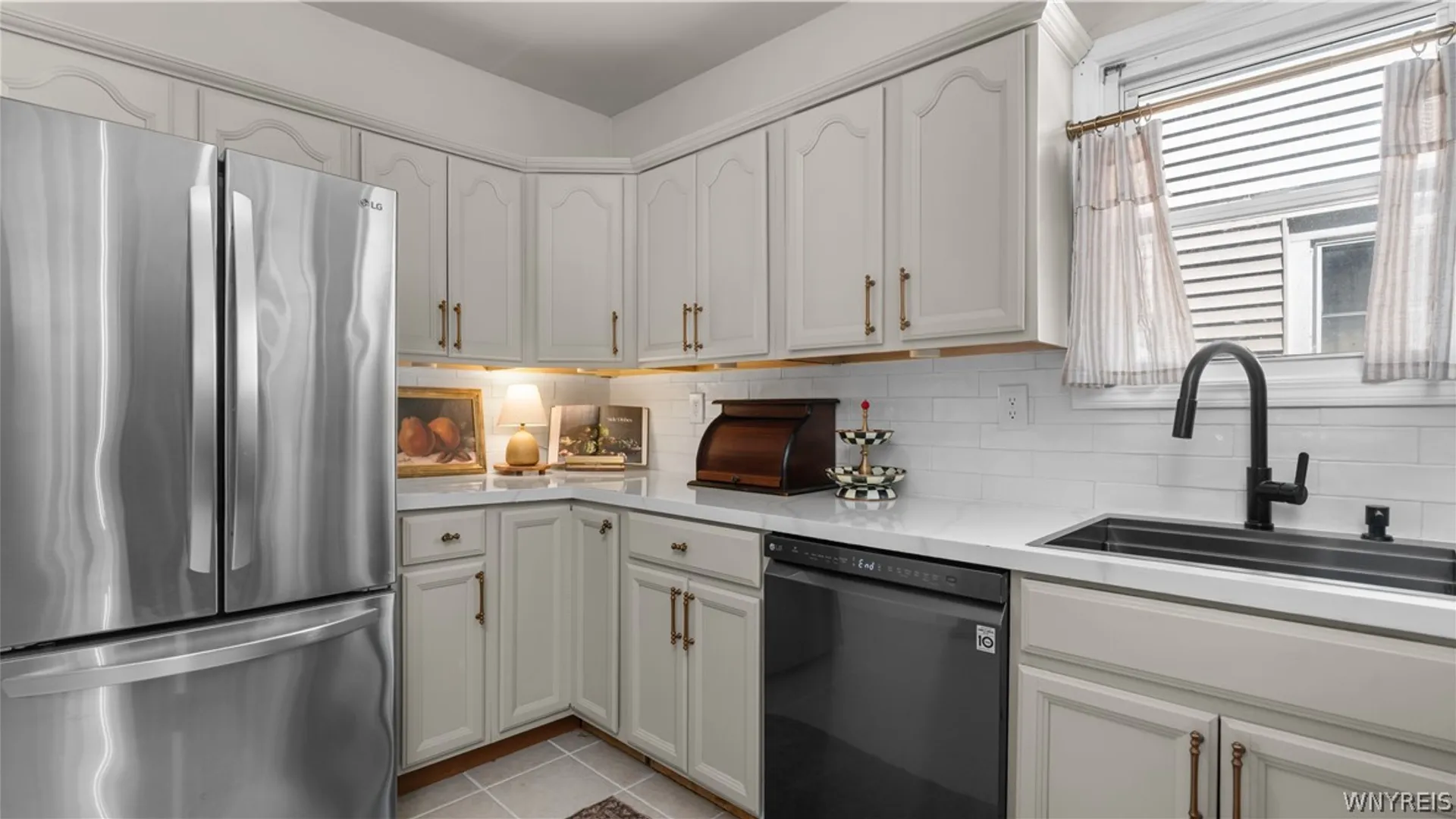 Property at 30 Villa Avenue, Buffalo, NY 14216 7