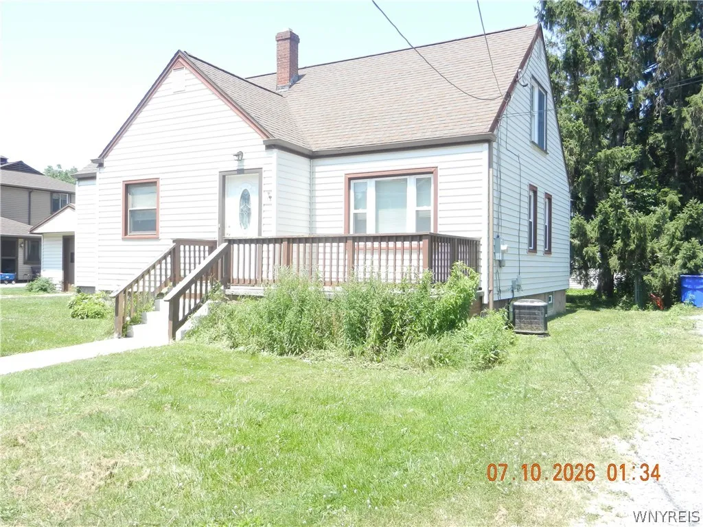 Property at 133 Miller Ave Avenue, Hamburg, NY 14219