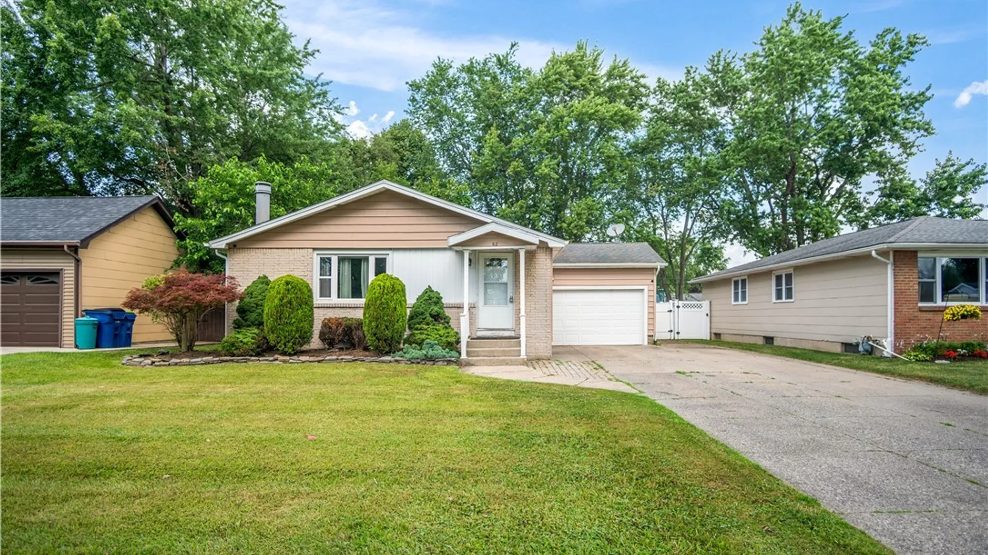 Property at 82 Bucyrus Drive, Amherst, NY 14228 2