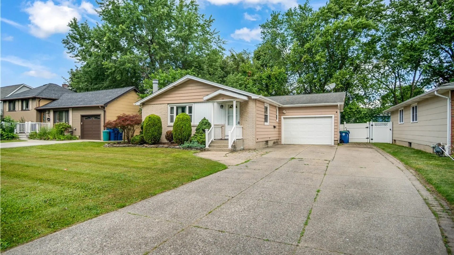 Property at 82 Bucyrus Drive, Amherst, NY 14228 3