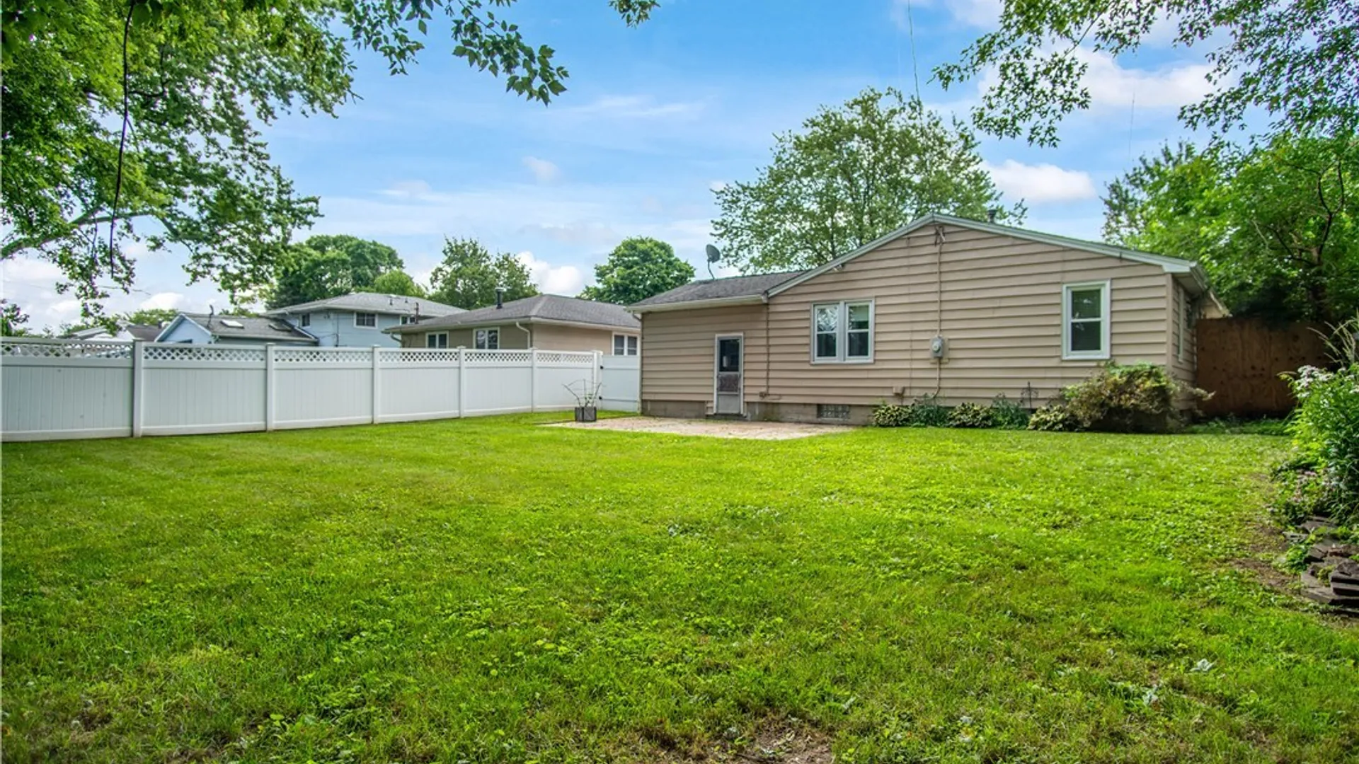 Property at 82 Bucyrus Drive, Amherst, NY 14228 34