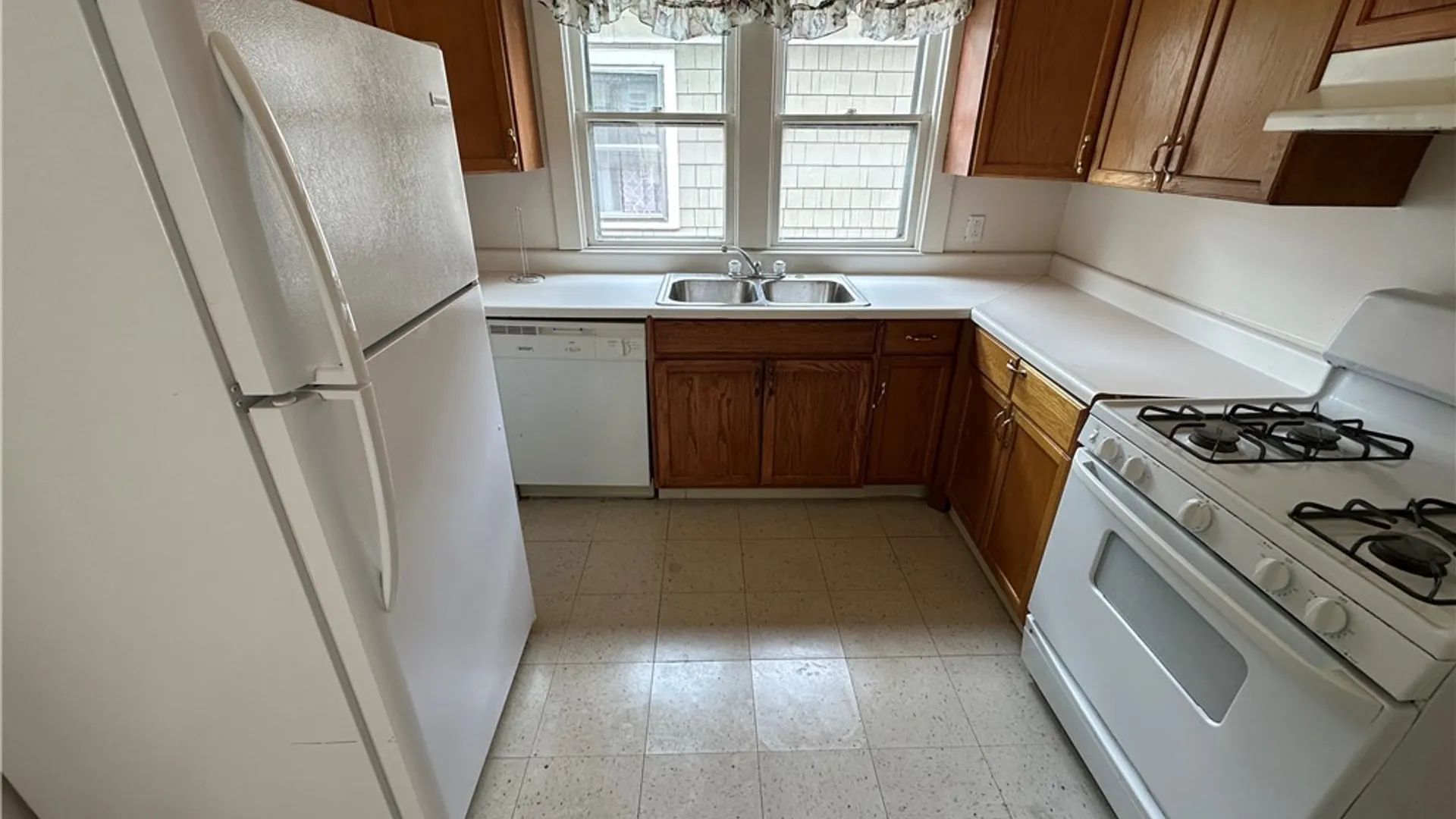 Property at 394 Taunton Place, Buffalo, NY 14216 16