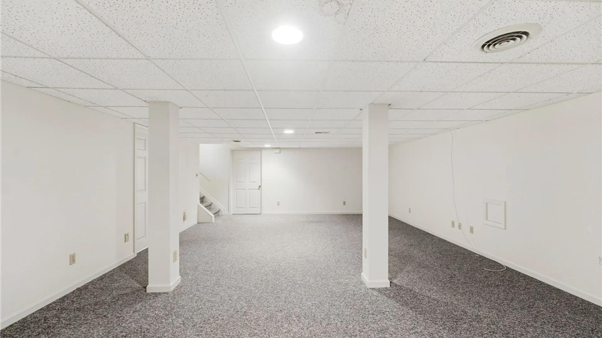 Property at 2850 Amsdell Road, Hamburg, NY 14075 44
