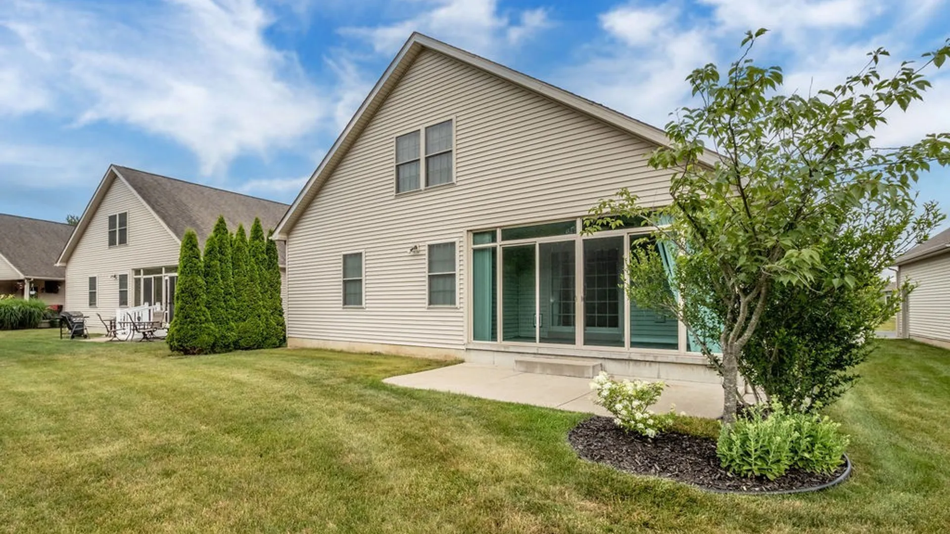 Property at 22 Forest Lake Drive, Wheatfield, NY 14120 5