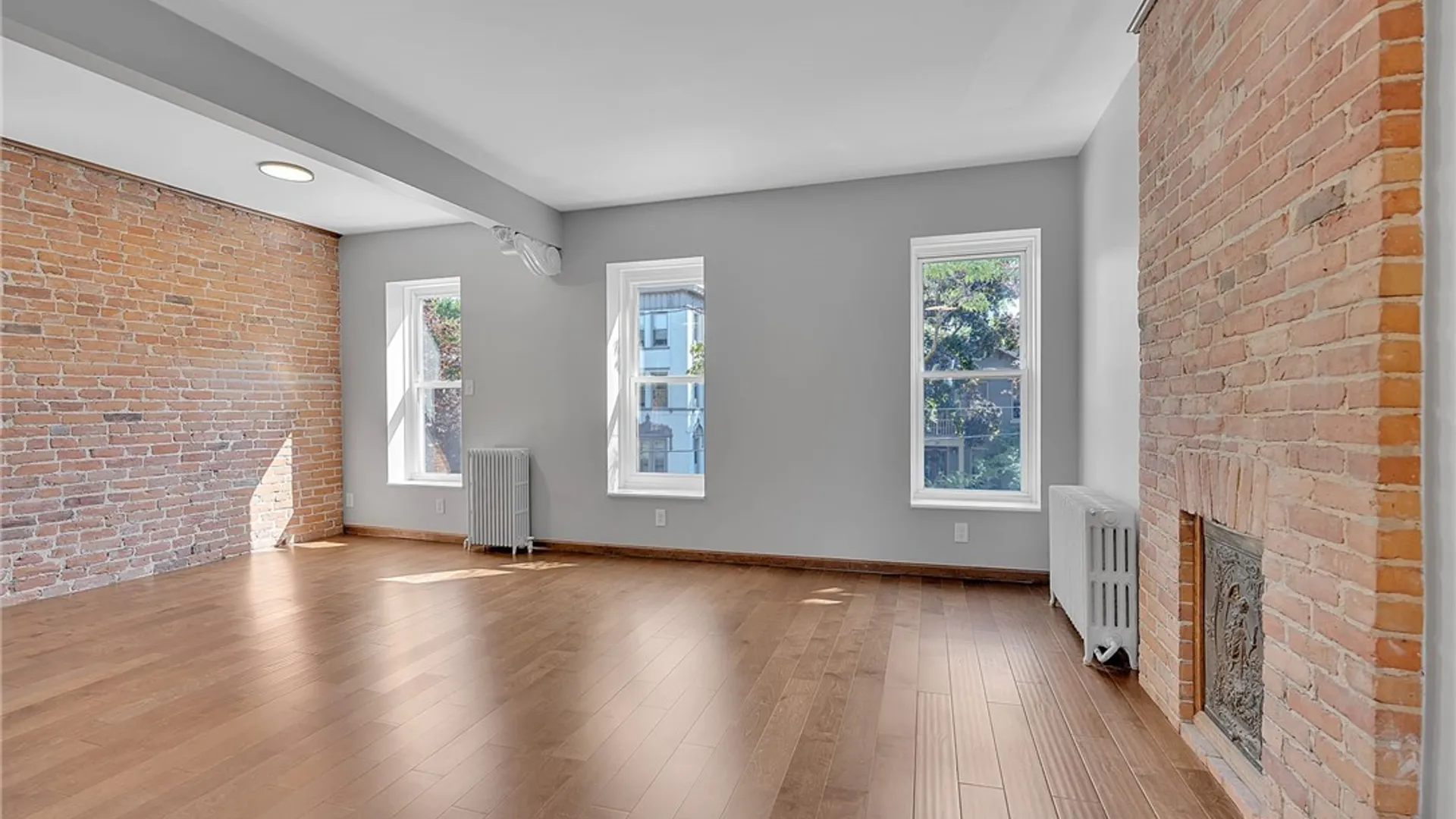Property at 30 Whitney Place, Buffalo, NY 14201 12