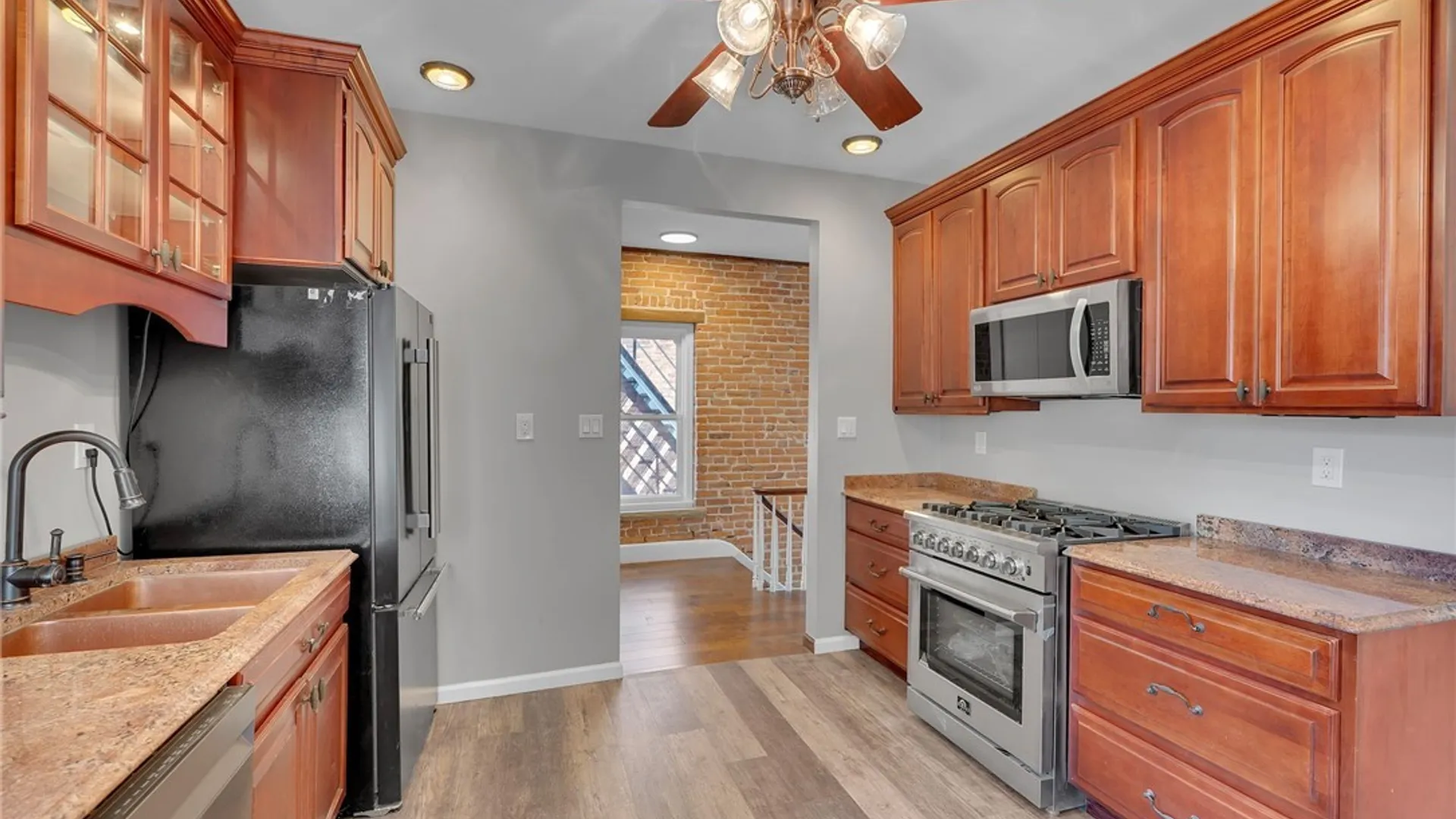 Property at 30 Whitney Place, Buffalo, NY 14201 18