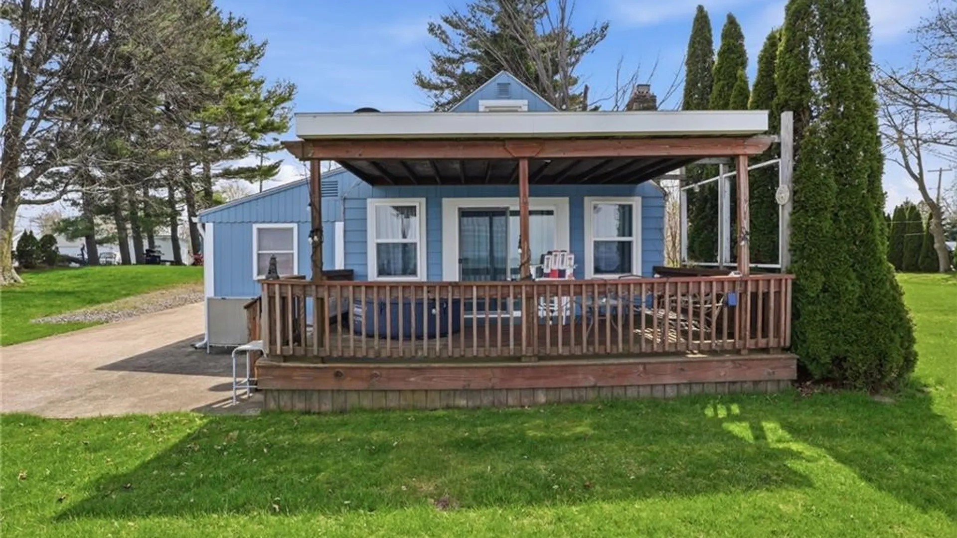 Property at 16055 Lomond Shores, Kendall, NY 14476 2