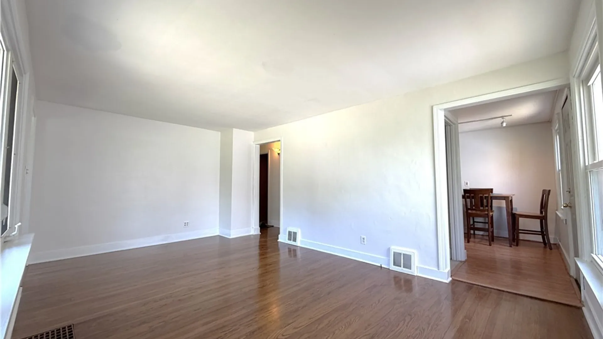 Property at 26 Deumant Terrace, Tonawanda, NY 14223 4
