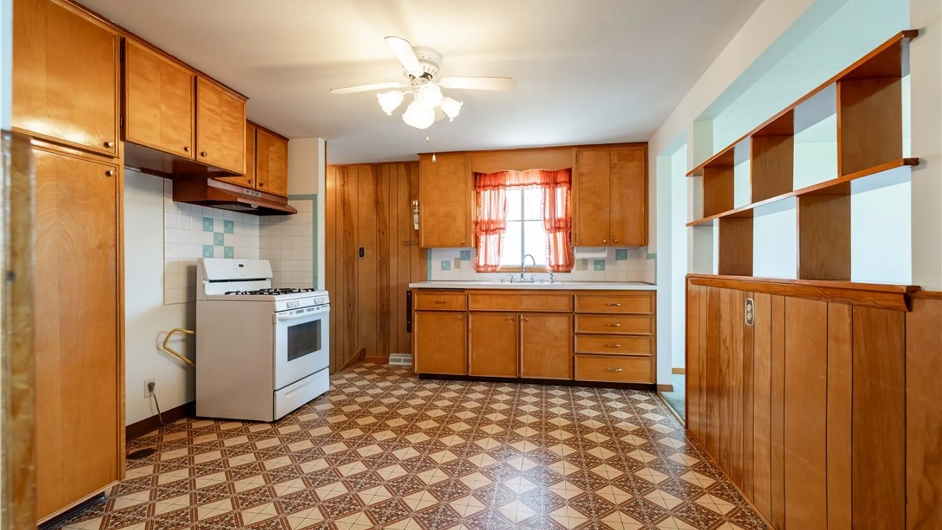 Property at 121 Vern Lane, Cheektowaga, NY 14227 7