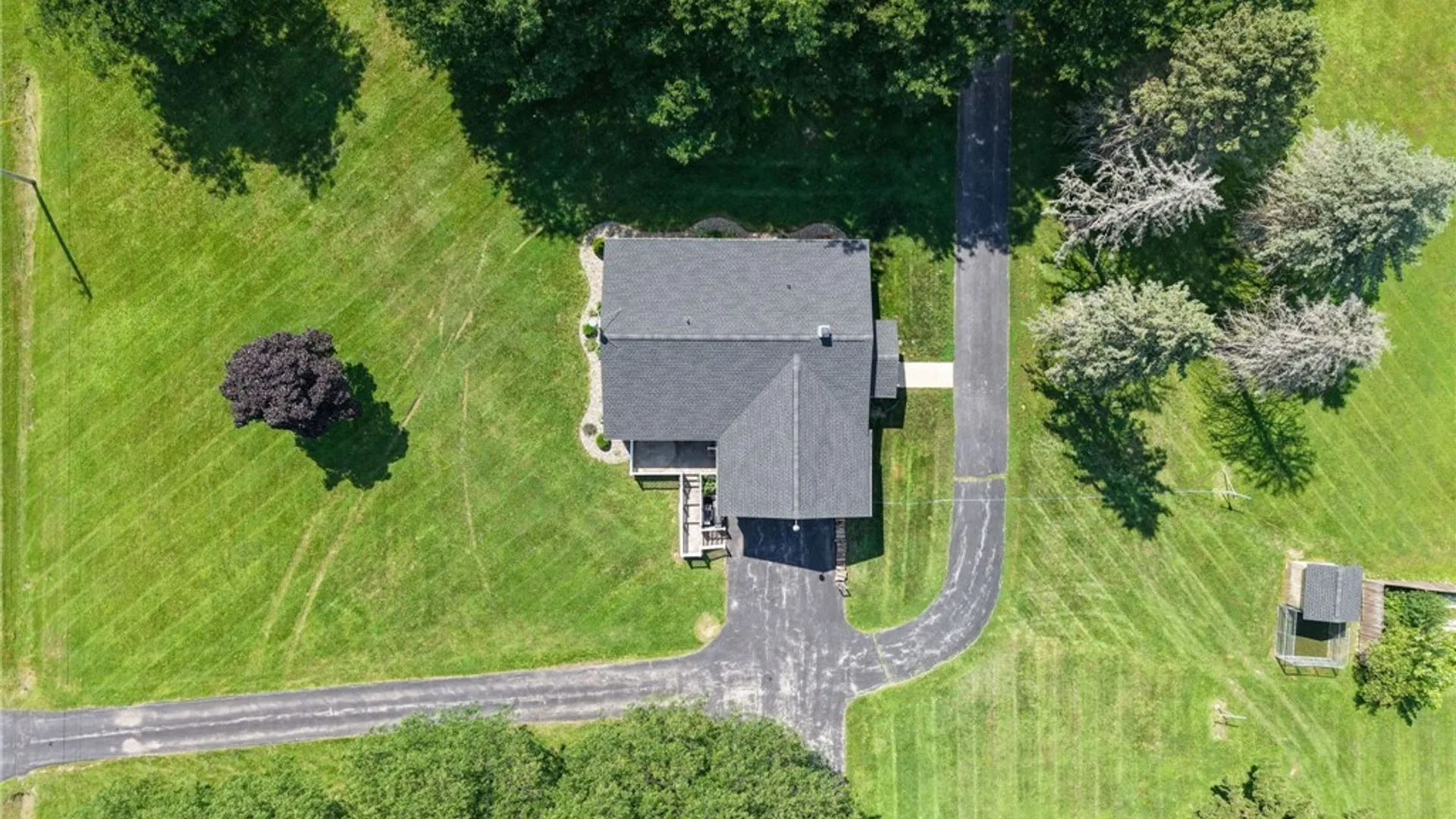Property at 1359 Roberts Road, Alabama, NY 14013 5