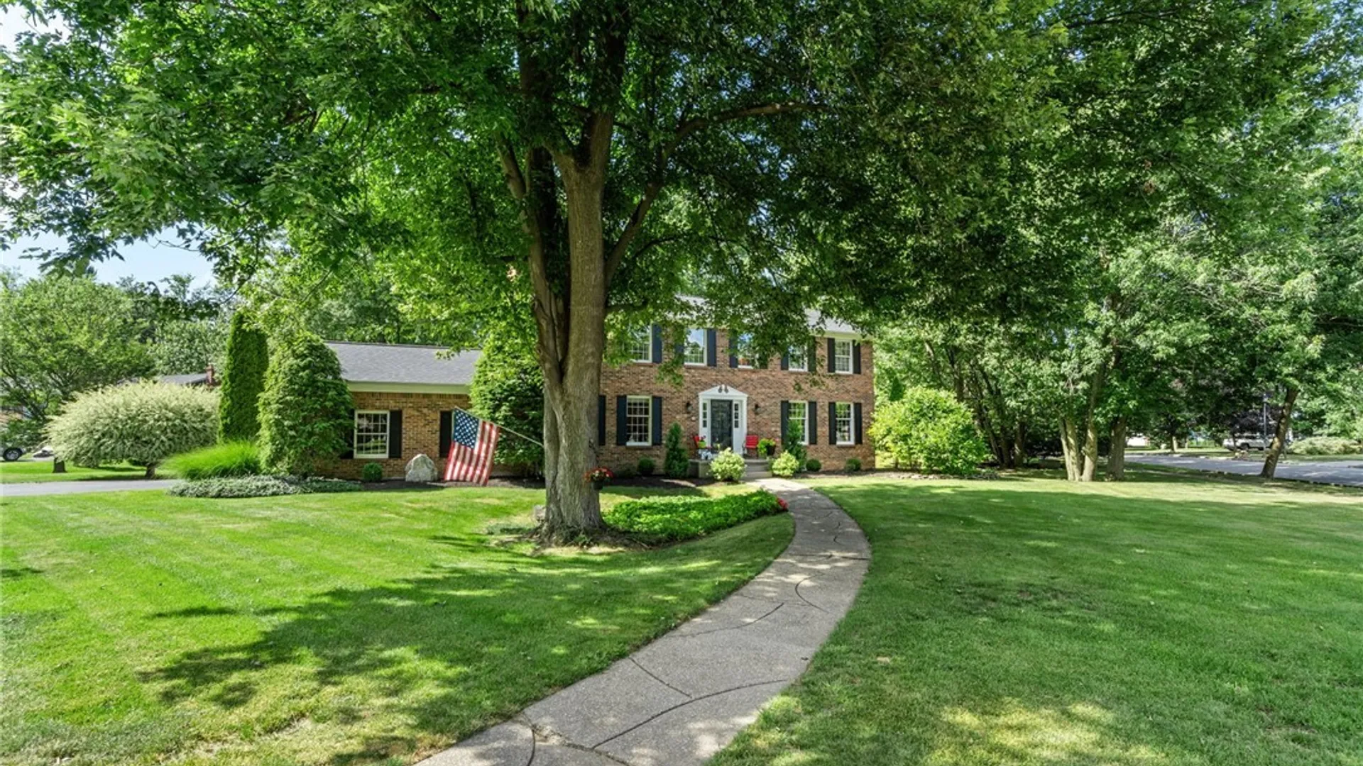 Property at 5 Shadow Wood Drive, Amherst, NY 14051 2