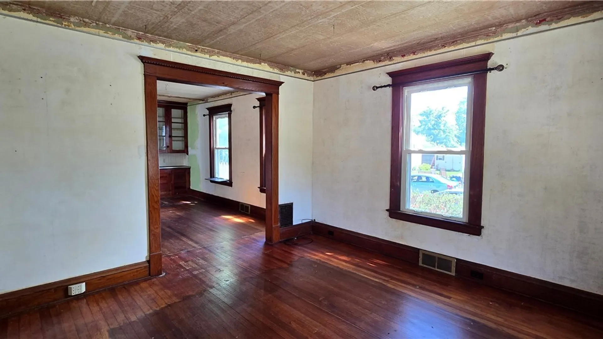 Property at 203 78th Street, Niagara Falls, NY 14304 6